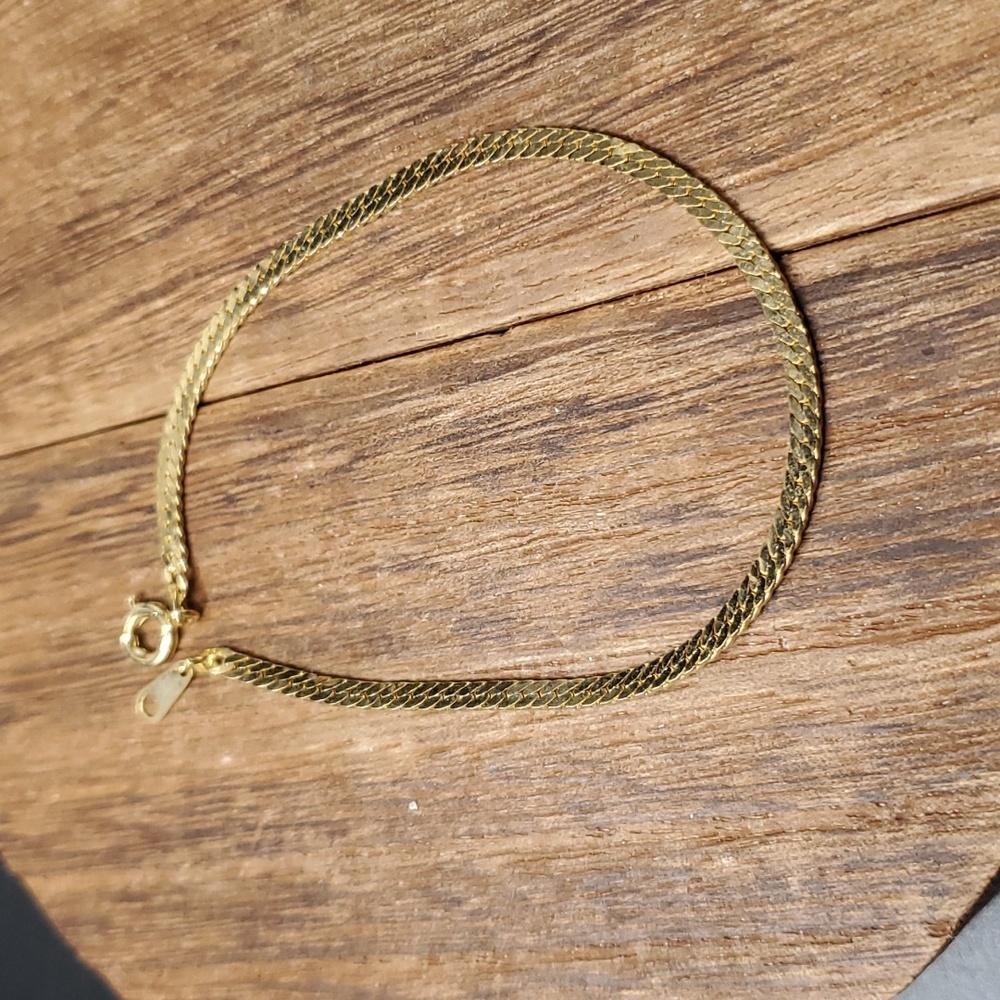 B3207 sleek herringbone‎ tracks bracelet